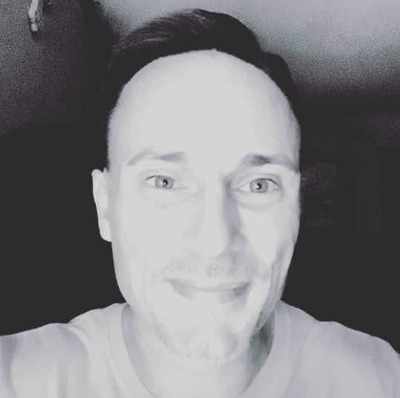 Meet your Posher, Keith - Picture 7 of 8